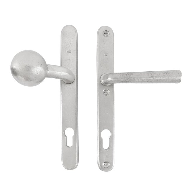 Dauby Veiligheidsbeslag klink ''Bol-vorm'' buitenzijde + type PH1925 binnenzijde 92mm per set