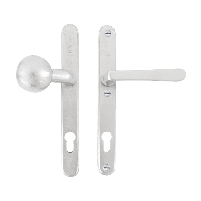 Dauby Veiligheidsbeslag klink ''Bol-vorm'' buiten + afgeronde greep binnen 92mm per set