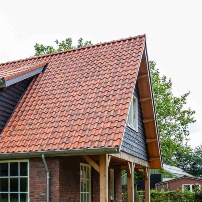 Wienerberger Dakpan Wienerberger OVH klassiek vieilli rood gepatineerd per stuk