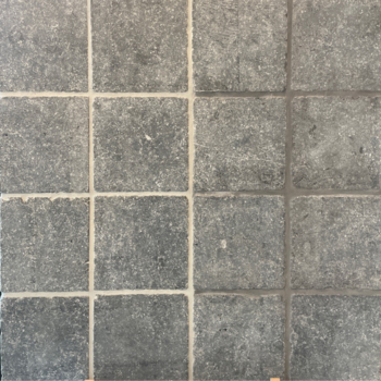 Belgisch hardsteen vloertegels getrommeld 20 x 20 cm Belgisch hardsteen vloertegels getrommeld 20 x 20 cm