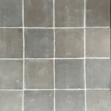 KempiQ Gesmoorde verouderde estrikken, bruin grijs 22 x 22 cm per m2