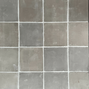 Gesmoorde verouderde estrikken, bruin grijs 22 x 22 cm per m2