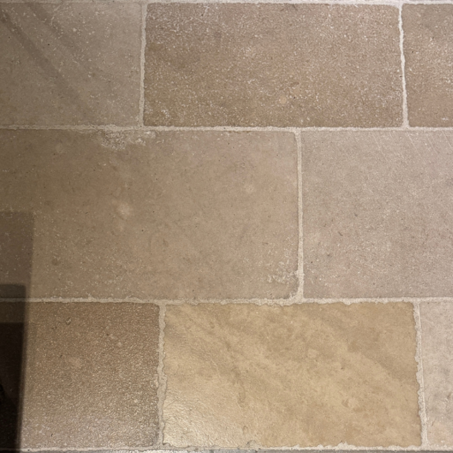 KempiQ Bourgondische dallen creme rustiek verouderd per m2