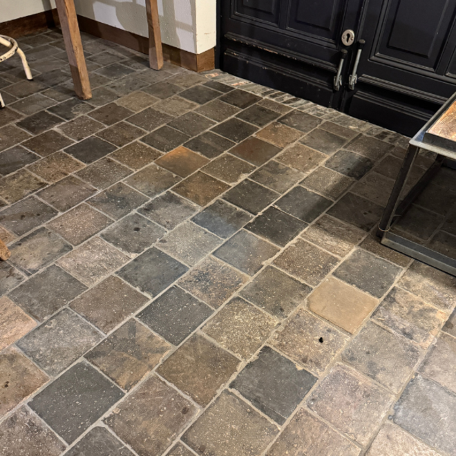 KempiQ Oude gesmoorde estrikken blauw grijs bruin genuanceerd 20x20cm per m2