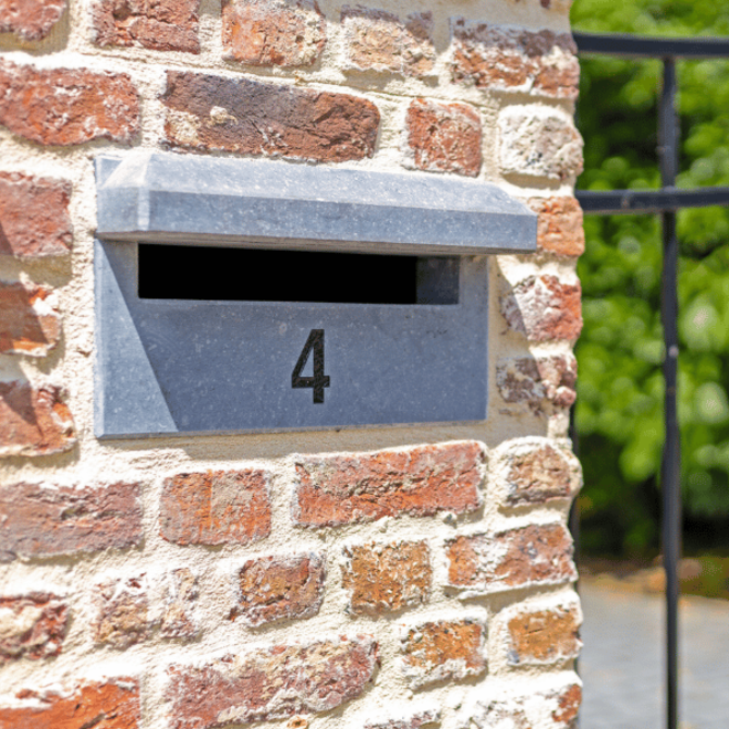 KempiQ Belgisch hardstenen inbouw brievenbus model 3