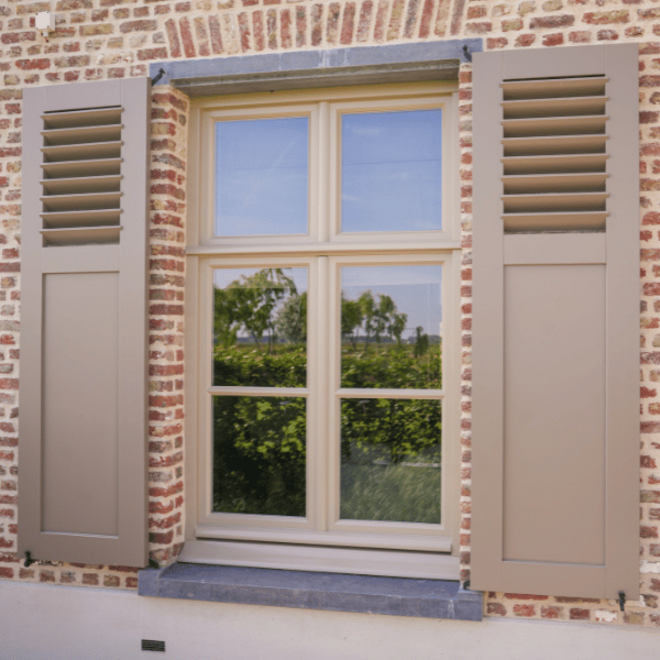 KempiQ Massief hardhouten paneel-louvre luiken op maat type Herentals