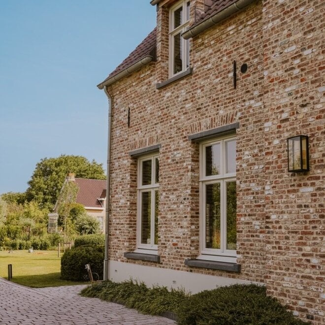 Alles wat je moet weten over houten kozijnen bij bouwen in Kempische stijl