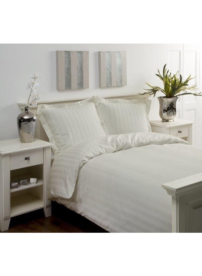 Papillon Dekbedovertrek Streep Ivoor - Katoensatijn