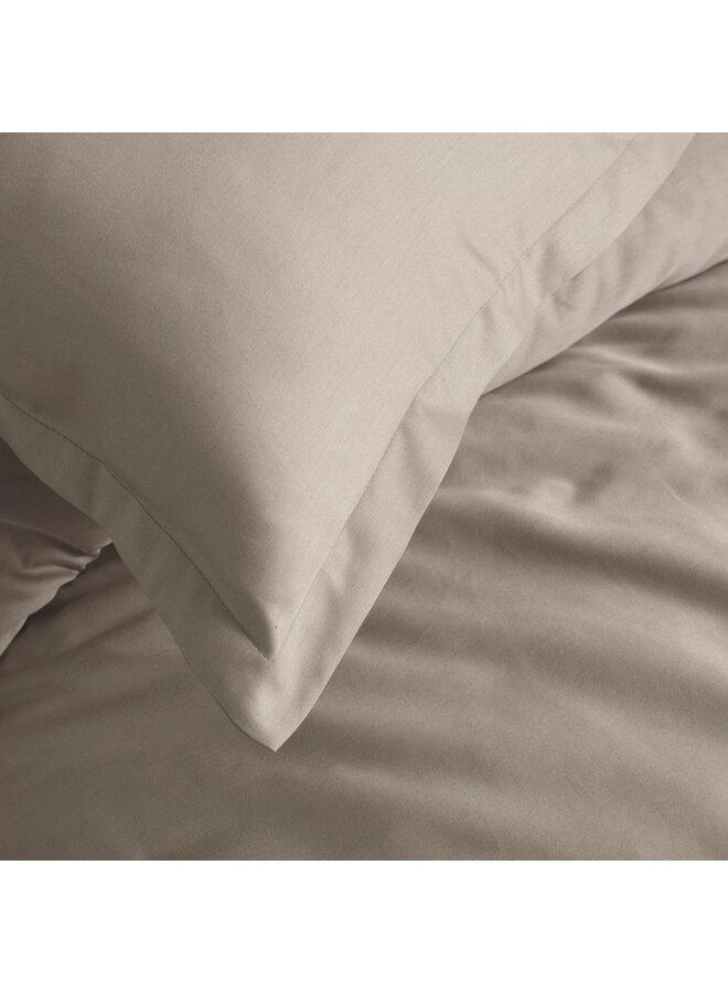 Cinderella Dekbedovertrek Sundays Taupe - Katoensatijn