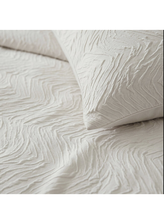Sleeptime Lazy Dekbed Salva Creme - Met Kussenslopen - Microvezel