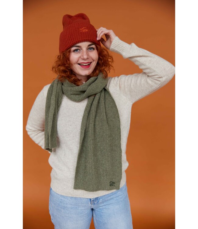 Essential Beanie - Rust