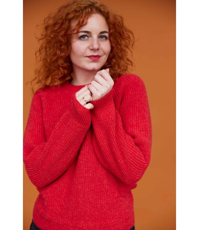Essential Crewe Sweater - Fiery Red