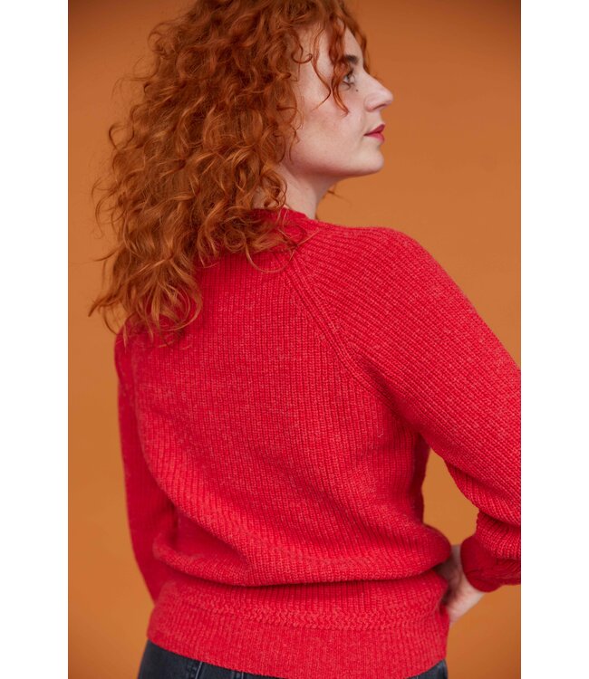 Essential Crewe Sweater - Fiery Red