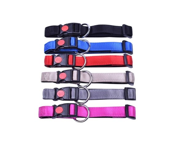 De-Tail Halsband Nylon 25 mm breed,  50-65 cm lang