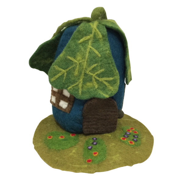 Papoose Toys Oak Leaf House + Mat