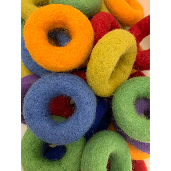 Papoose Toys Felt Stringing Doughnuts/49pc