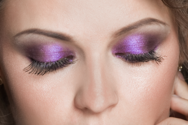 Tutoriel sur les ombres à paupières violettes Tutoriel sur les ombres à paupières violettes