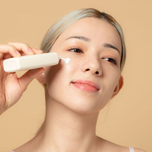 Aromatica Kakadu Youth Glow Vita Tone Up Sun Serum