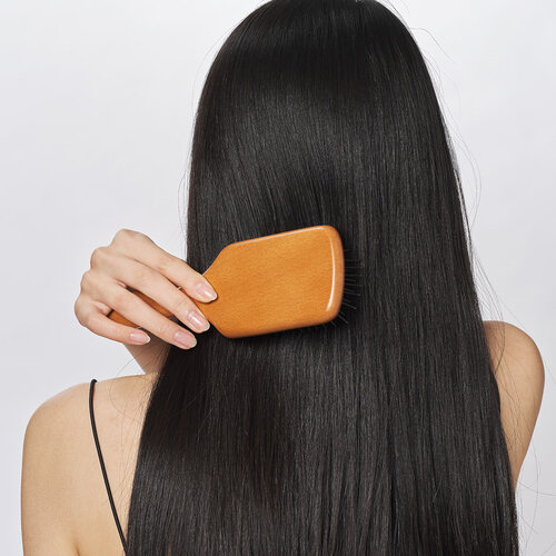 Lador Middle wooden paddle brush