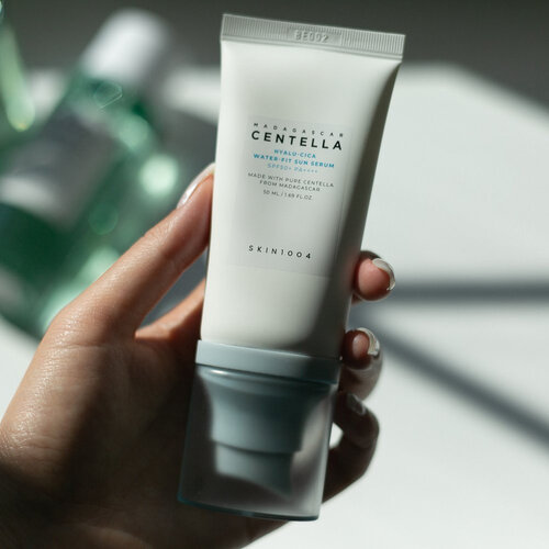 SKIN1004 Madagascar Centella Hyalu-Cica Water-Fit Sun Serum SPF50+ PA++++