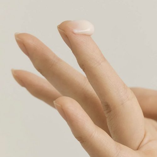 HEVEBLUE Black Yuja Bean Lifting Auto Eye Cream HEVEBLUE Black Yuja Bean Lifting Auto Eye Cream