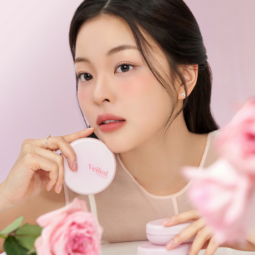 BLACK ROUGE Thin Layer Veiled Cushion