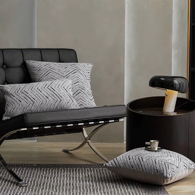 Sierkussen Chenille Chevron Grijs | 45 x 45 cm | Polyester