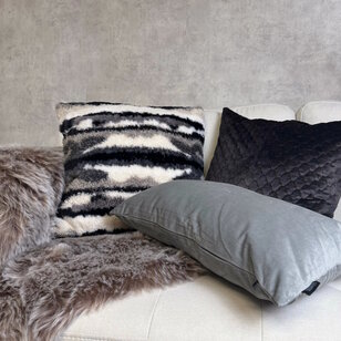 Mare Plush Zwart Kussenhoes | 45x45 cm | Polyester