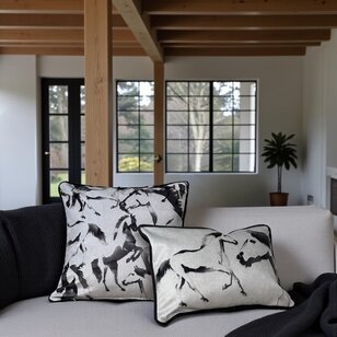 Velvet Two Horses Kussenhoes | 30x50 cm | Velvet/Polyester