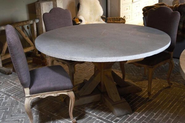 Eikenhouten ronde tafel met belgisch hardsteen Eikenhouten ronde tafel met belgisch hardsteen