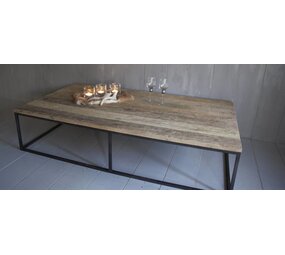 Rene Houtman Salontafel oud eikenhout met ijzeren onderstel 170 cm Rene Houtman Salontafel oud eikenhout met ijzeren onderstel 170 cm