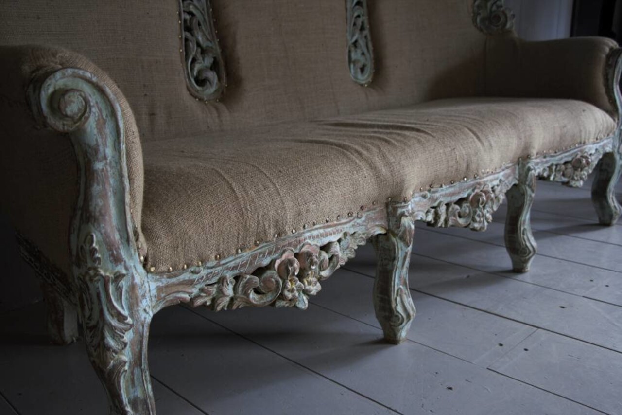 Barok 3-zits bankstel Ibiza stijl met houtsnijwerk Barok 3-zits bankstel Ibiza stijl met houtsnijwerk