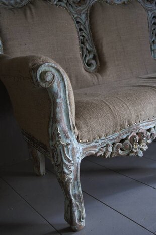 Barok 3-zits bankstel Ibiza stijl met houtsnijwerk Barok 3-zits bankstel Ibiza stijl met houtsnijwerk