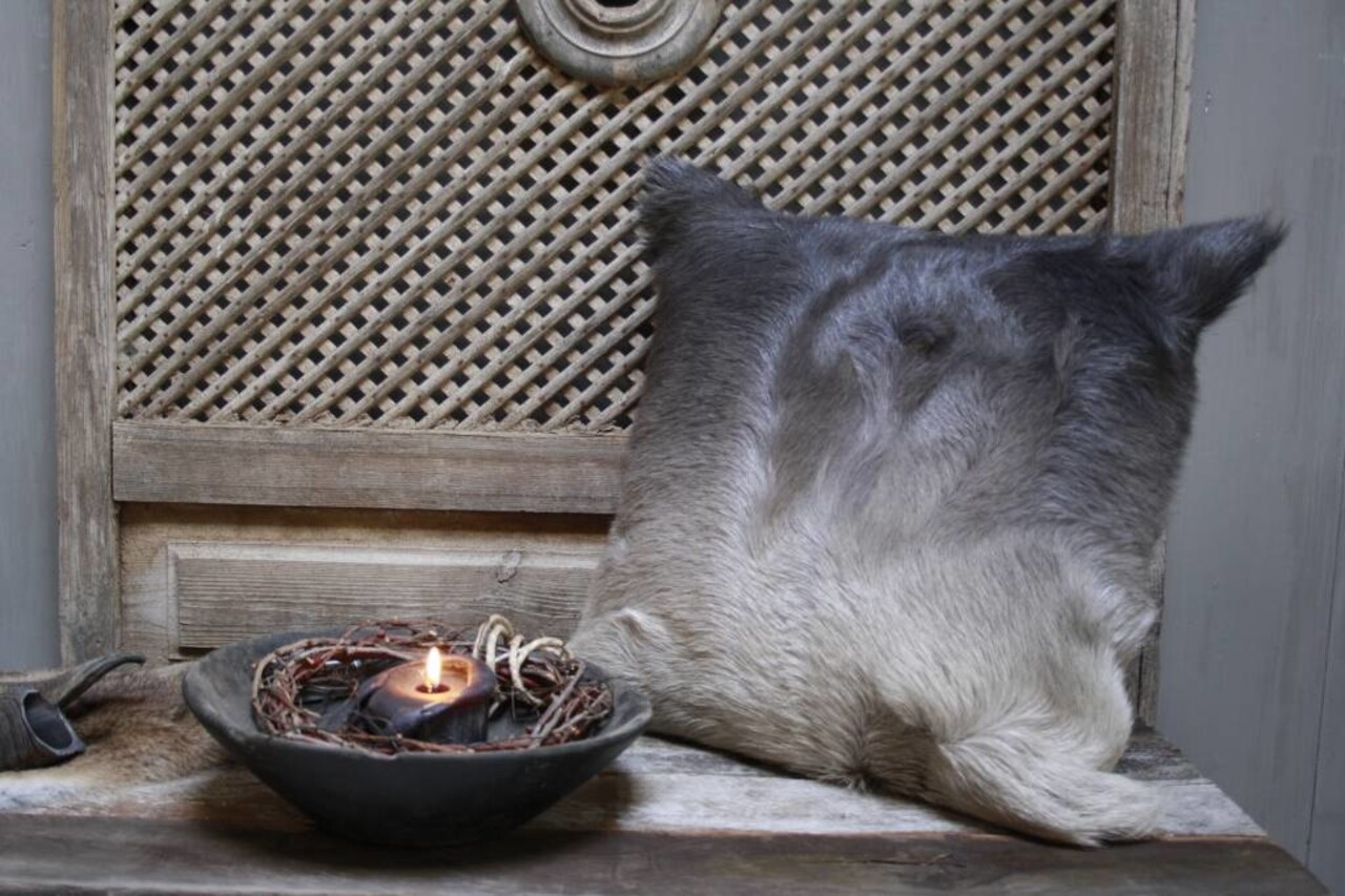 Sierkussen lichtgrijs/donkergrijs met binnenkussen 45x45cm Sierkussen lichtgrijs/donkergrijs met binnenkussen 45x45cm