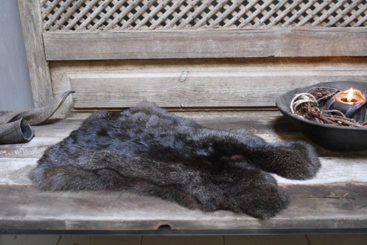 Konijnenvacht groot donkerbruin Konijnenvacht groot donkerbruin