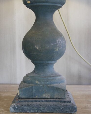 Oud houten tafellamp + kap 57 cm Oud houten tafellamp + kap 57 cm