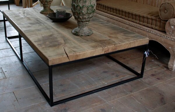 Rene Houtman Salontafel oud eikenhout met ijzeren onderstel 160 cm Rene Houtman Salontafel oud eikenhout met ijzeren onderstel 160 cm