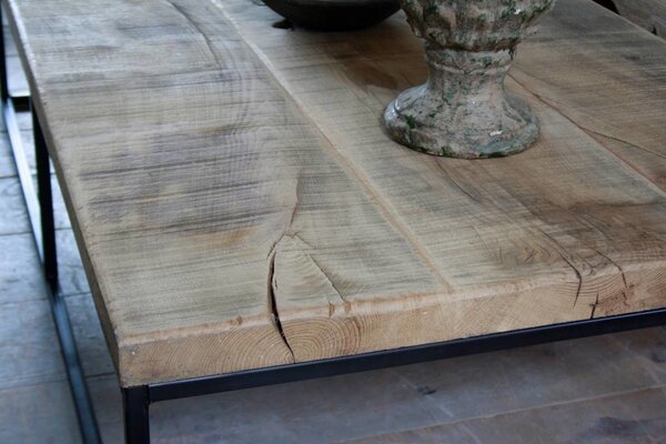 Rene Houtman Salontafel oud eikenhout met ijzeren onderstel 160 cm Rene Houtman Salontafel oud eikenhout met ijzeren onderstel 160 cm