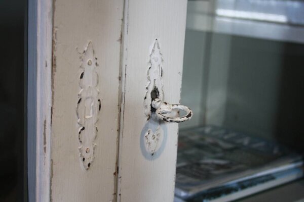 Richa buffetkast wit 242 cm x 49 cm x 235 cm Richa buffetkast wit 242 cm x 49 cm x 235 cm