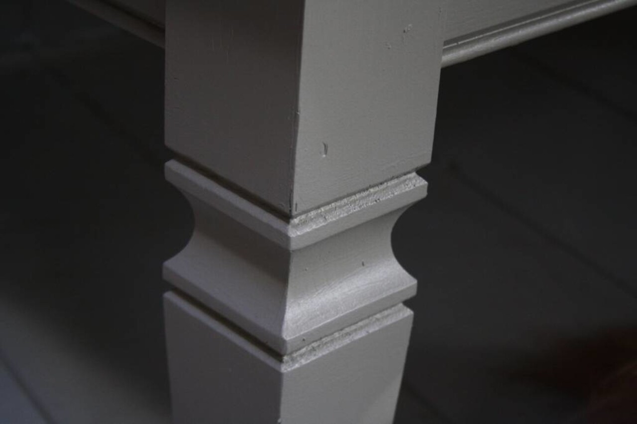 Grijze bijzettafel 130 cm