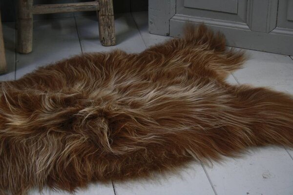 Schapenvacht IJslander geverfd bruin 70 x 130 cm Schapenvacht IJslander geverfd bruin 70 x 130 cm
