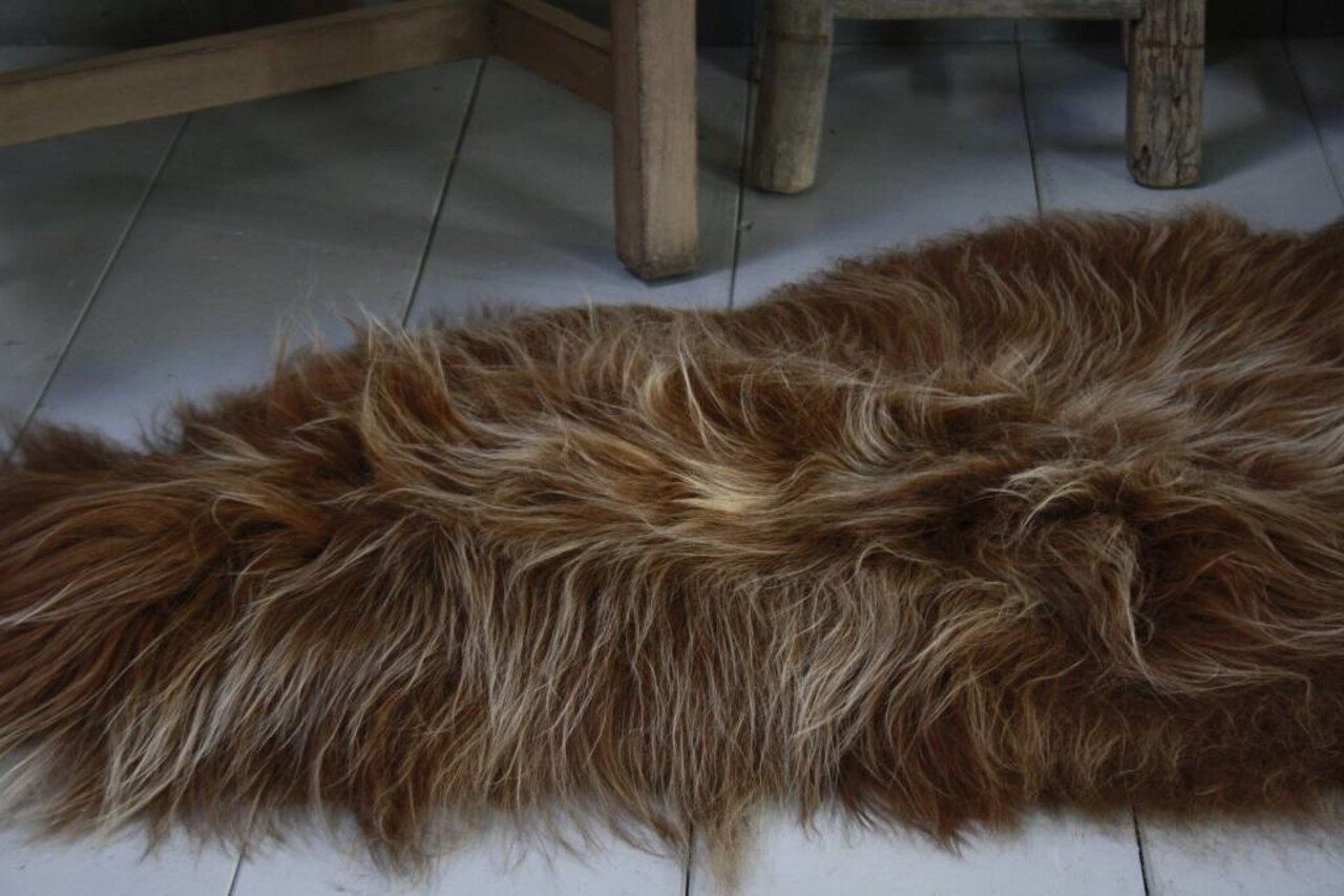 Schapenvacht IJslander geverfd bruin 70 x 130 cm Schapenvacht IJslander geverfd bruin 70 x 130 cm