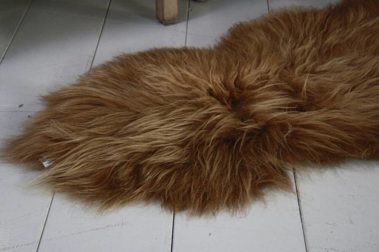 Schapenvacht IJslander geverfd bruin 70 x 130 cm Schapenvacht IJslander geverfd bruin 70 x 130 cm