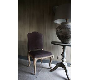 Barok stoeltje met paars linnen Barok stoeltje met paars linnen