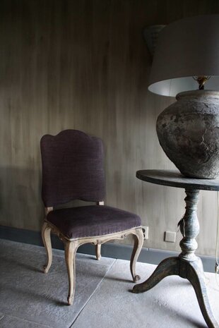 Barok stoeltje met paars linnen Barok stoeltje met paars linnen