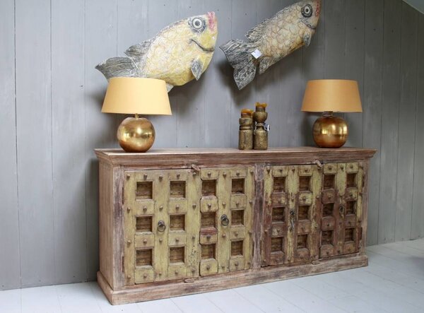 Rene Houtman Robuust oud dressoir India met deurtjes 215 cm Rene Houtman Robuust oud dressoir India met deurtjes 215 cm
