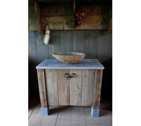 Badkamermeubel eikenhout met Belgisch hardstenen blad en rivierkom Badkamermeubel eikenhout met Belgisch hardstenen blad en rivierkom