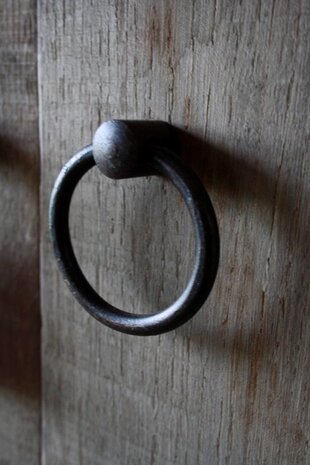 Badkamermeubel eikenhout met Belgisch hardstenen blad en rivierkom Badkamermeubel eikenhout met Belgisch hardstenen blad en rivierkom