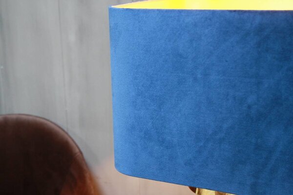 Blauwe schemerlamp Rich met velvet lampenkap en koperen voet Blauwe schemerlamp Rich met velvet lampenkap en koperen voet