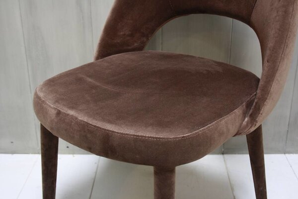 Eetkamerstoel Oliver velvet bruin + velvet poten Eetkamerstoel Oliver velvet bruin + velvet poten